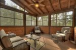 Reel Creek Lodge - Windowed Deck 